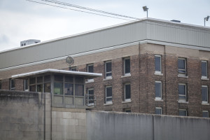 At least 100 inmates at the Cook County Jail could take immediate advantage of a program to cut time spent behind bars while awaiting trial on minor trespassing or shoplifting charges. | Sun-Times file photo
